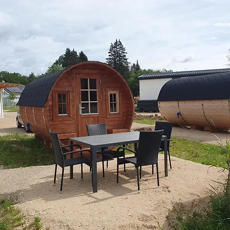 Kamp alanı Clamping Schlaffaesser Im Wolfsschlucht Eifel Prüm