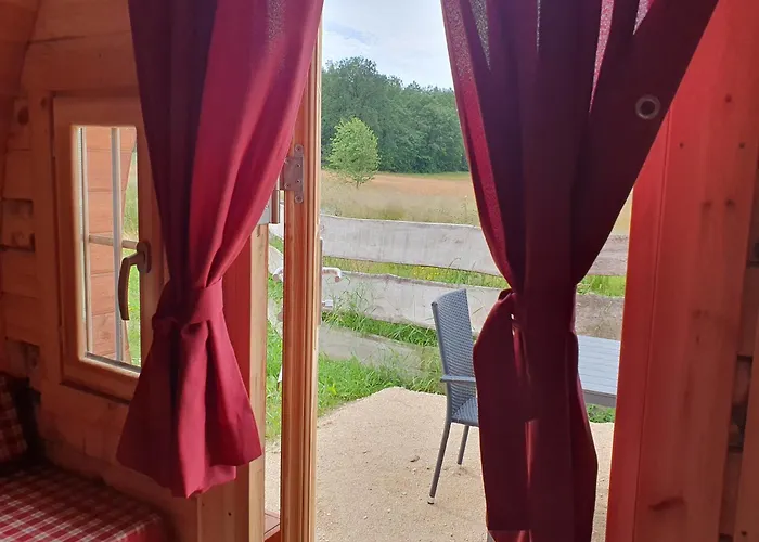 キャンプ場 Clamping Schlaffaesser Im Wolfsschlucht Eifel