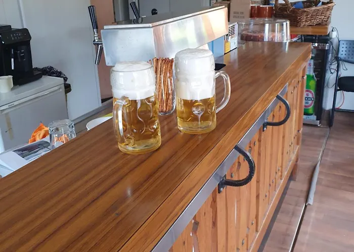 Clamping Schlaffaesser Im Wolfsschlucht Eifel キャンプ場 プリュム