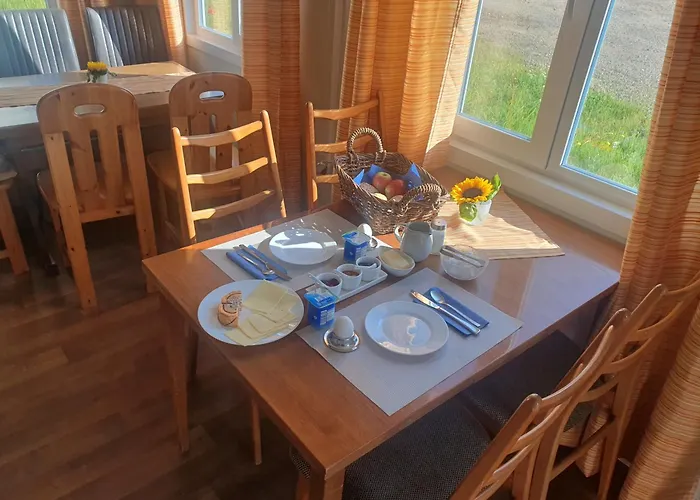 Clamping Schlaffaesser Im Wolfsschlucht Eifel Camping *