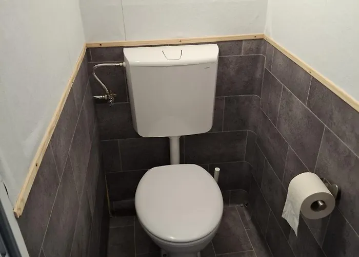 אתר קמפינג Clamping Schlaffaesser Im Wolfsschlucht Eifel *